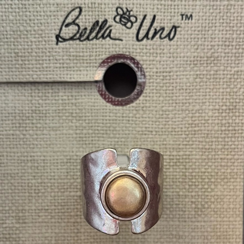 Bella Uno Ring size 8 NWT